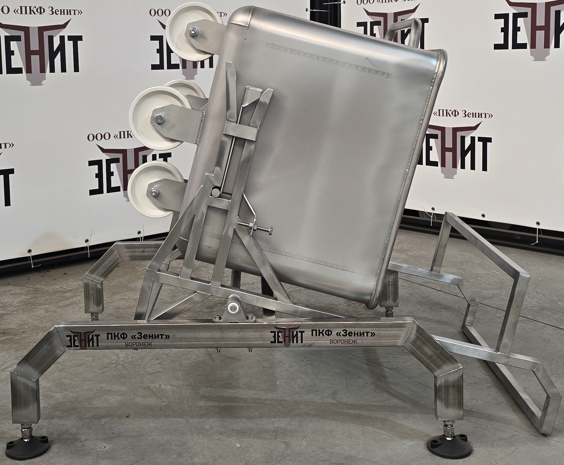 Стенд для ручной мойки тележек AISI 304( ПКФ Зенит)